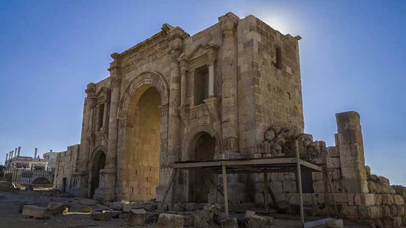 207 - Jordania - Jerash - Puerta de Adriano